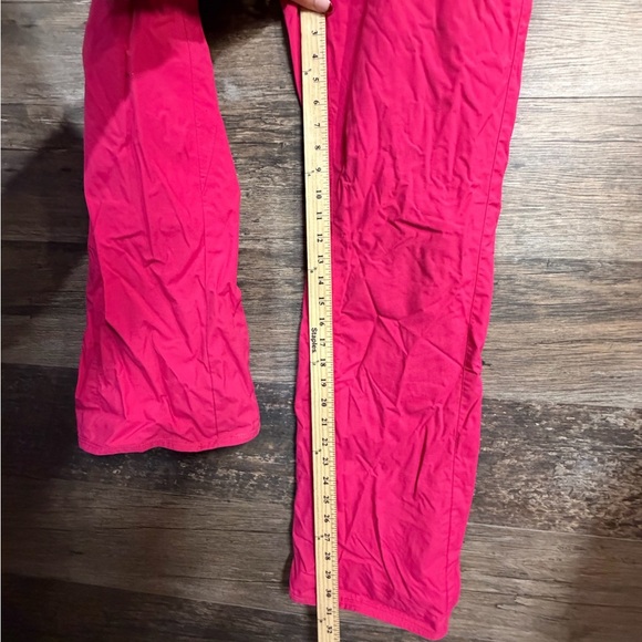 Volcom Pink Women's Ski Snow Pants Insulated with Unique Pocket Design - Picture 7 of 10